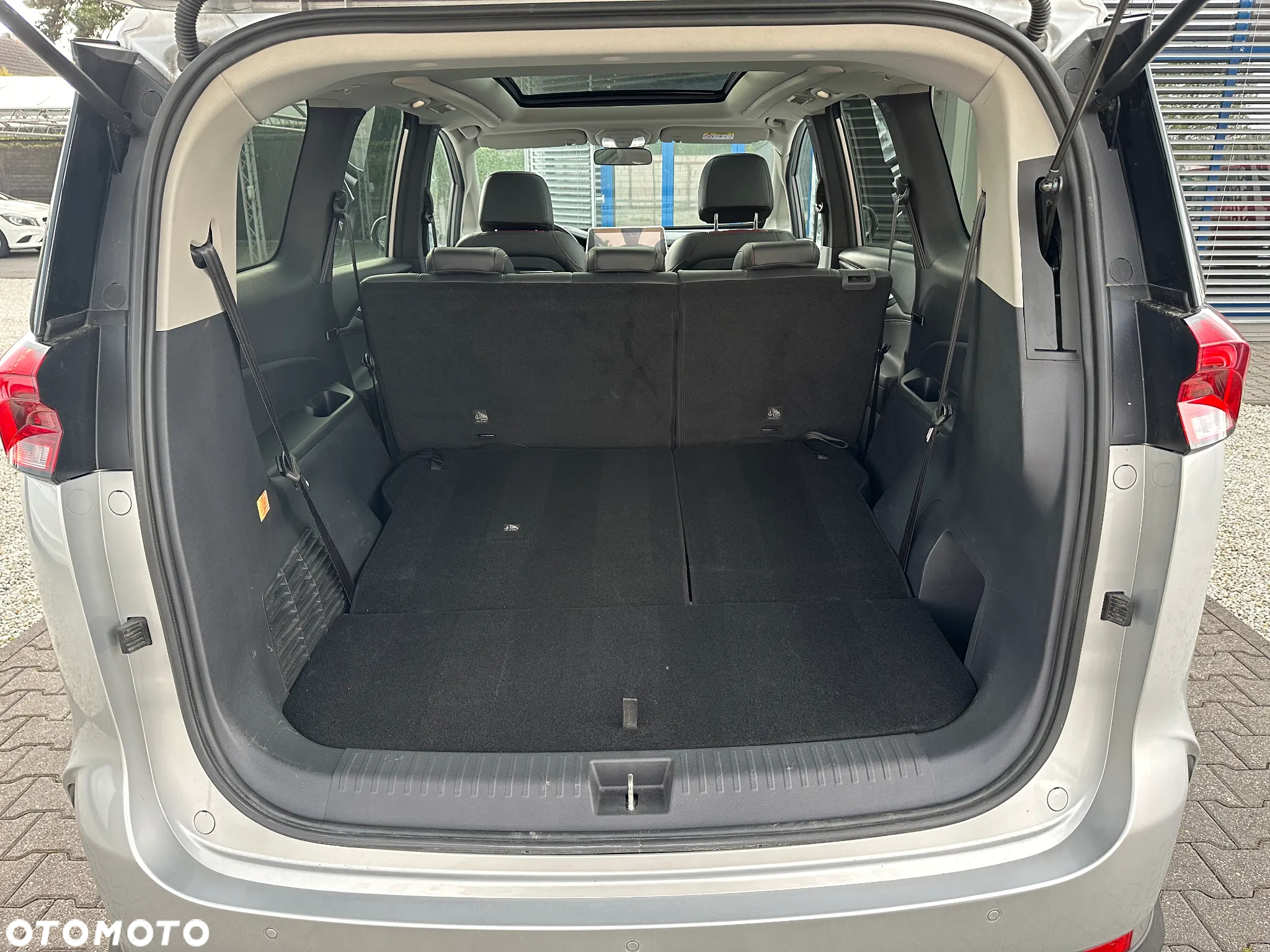 Maxus Euniq 5 Standard - 7