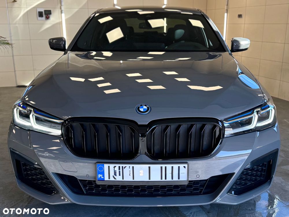 BMW Seria 5 530e xDrive M Sport Edition - 4