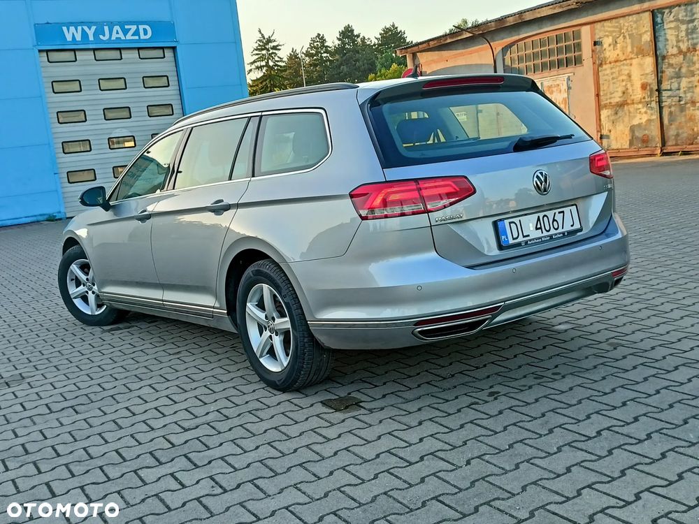 Volkswagen Passat Variant 2.0 TDI BMT Highline - 6