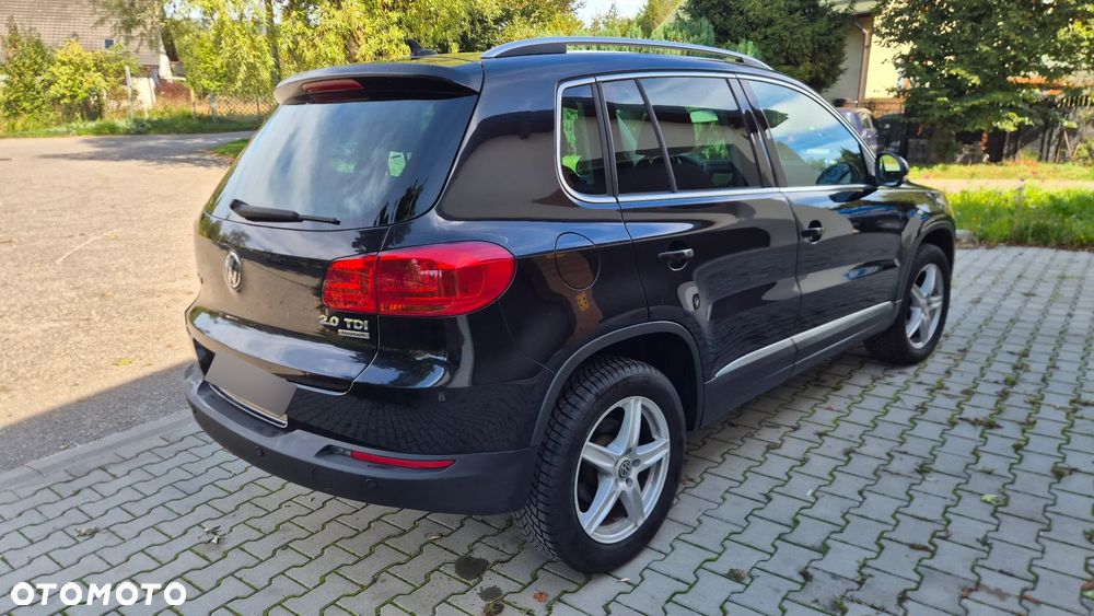 2011 Volkswagen Tiguan 2.0 TDI DPF 4Motion DSG Team, photograph 3