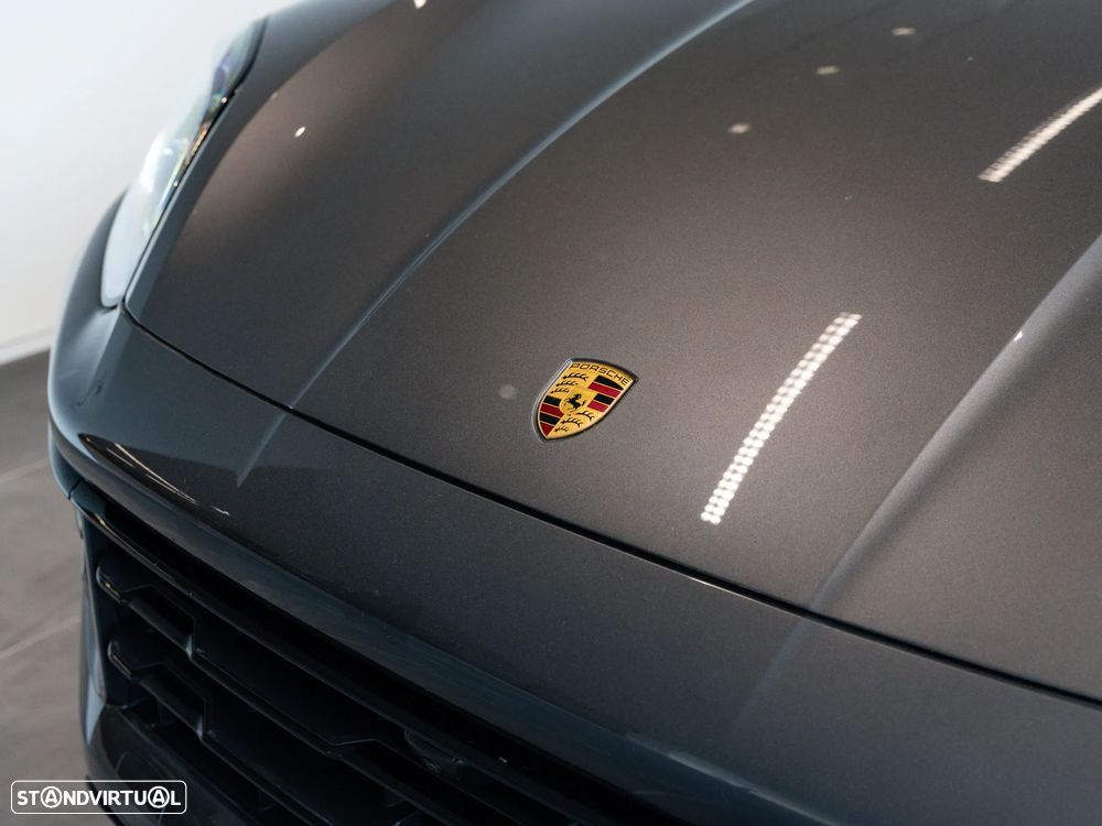 Porsche Cayenne Coupé E-Hybrid - 18