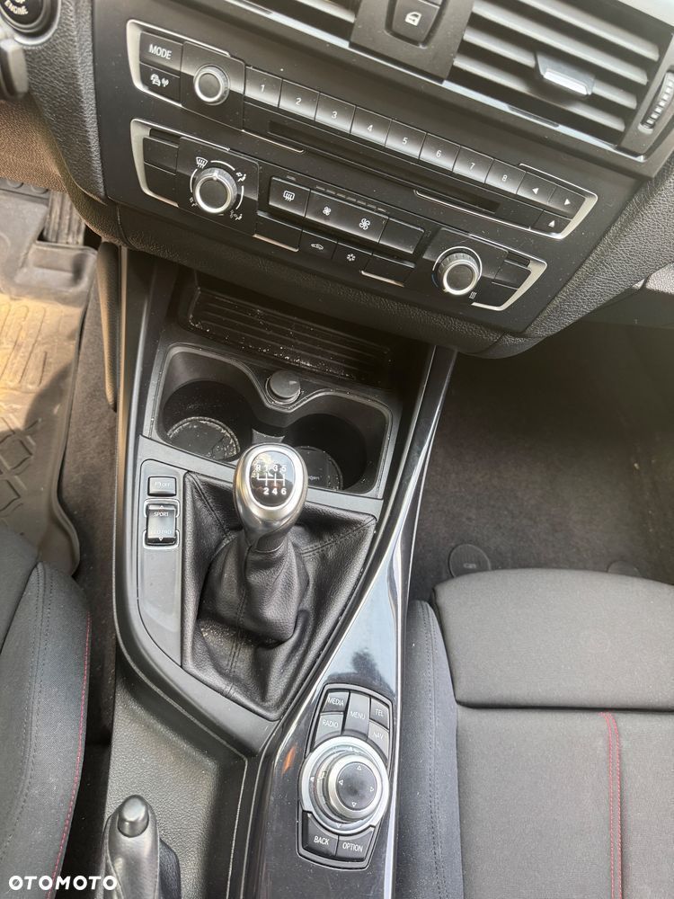 BMW Seria 1 116i Sport Line - 12