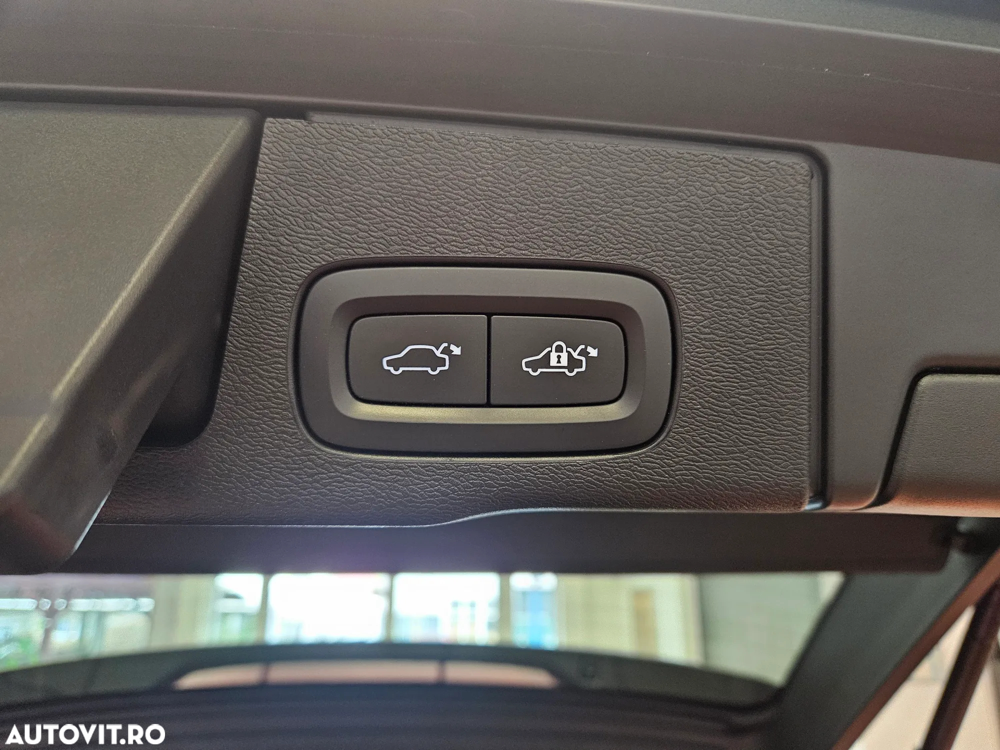 Volvo XC 60 B4 D Geartronic Momentum Pro - 26
