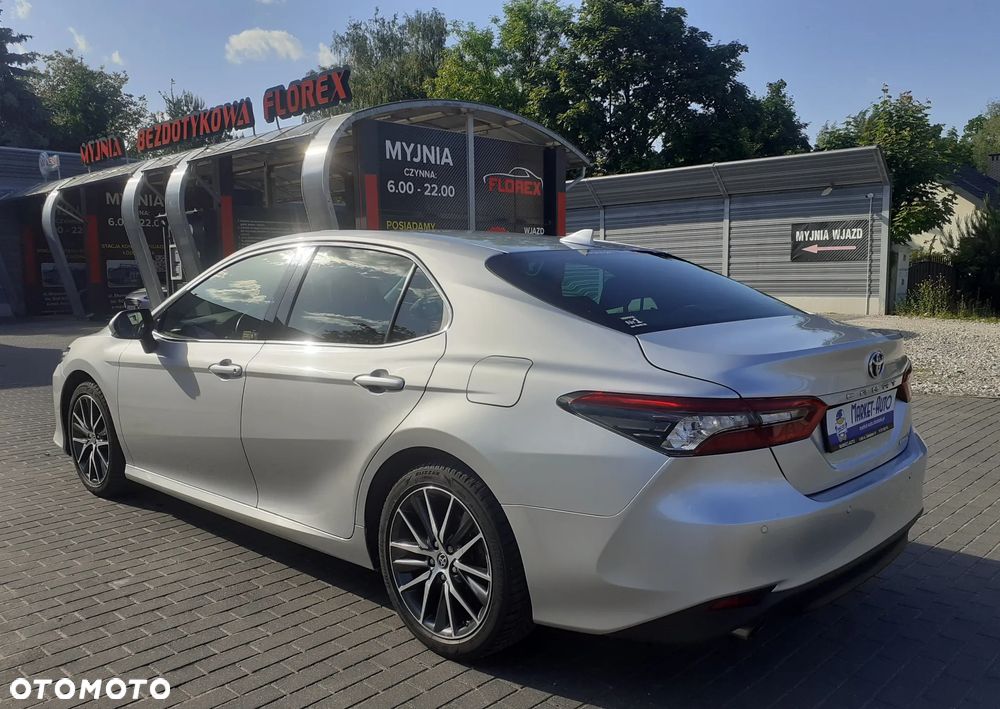 Toyota Camry 2.5 Hybrid Executive CVT - 3