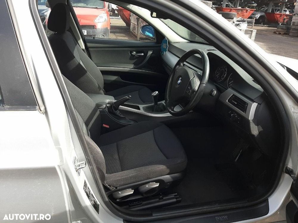 Aripa stanga spate BMW E91 2007 318i Break 2.0 - 8