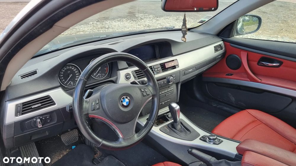 BMW Seria 3 330d xDrive - 21