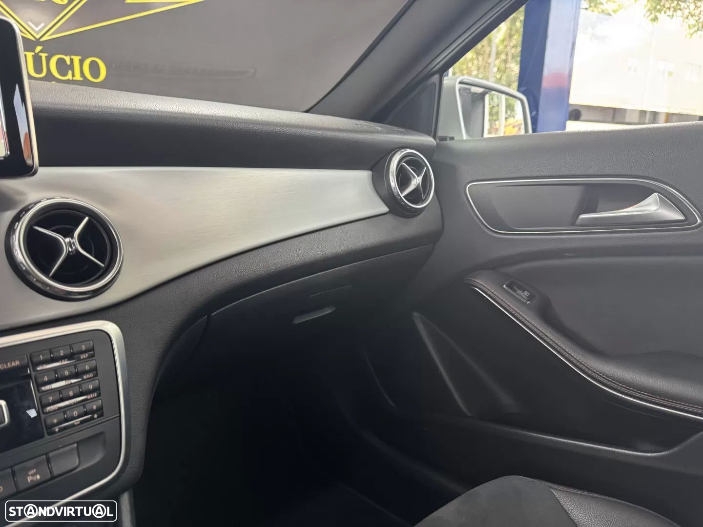 Mercedes-Benz GLA 45 AMG 4-Matic - 10