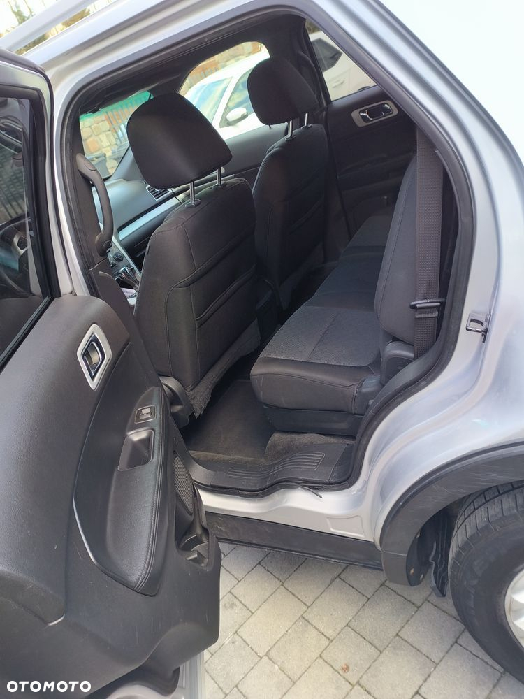 Ford Explorer - 5