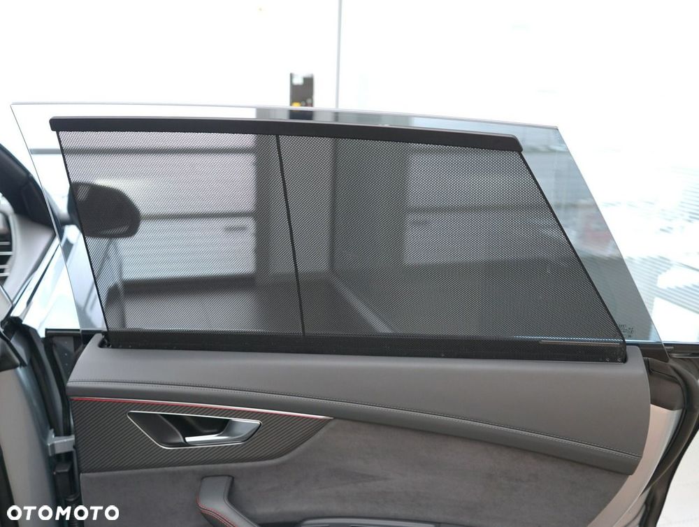 Audi Q8 - 32