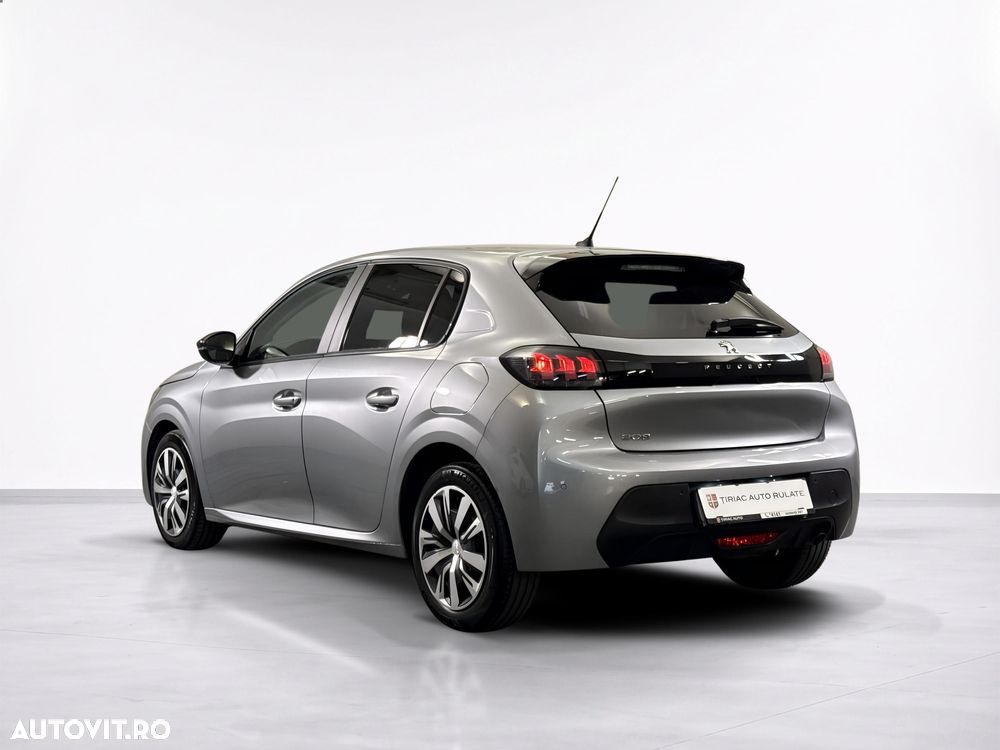 Peugeot 208 - 4