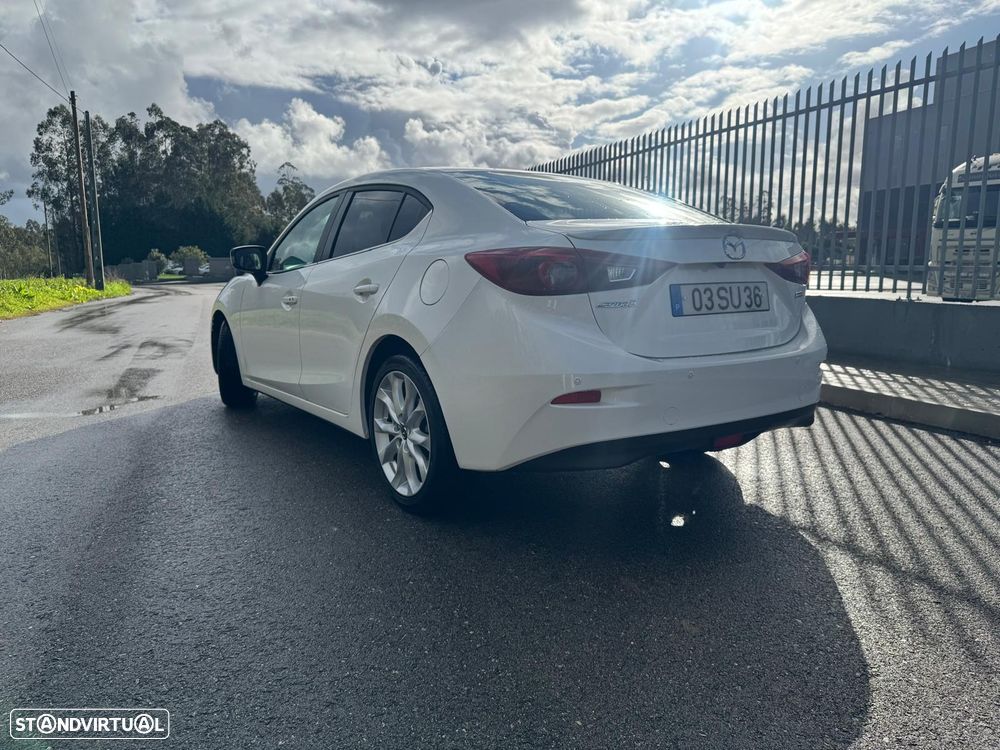 Mazda 3 - 4