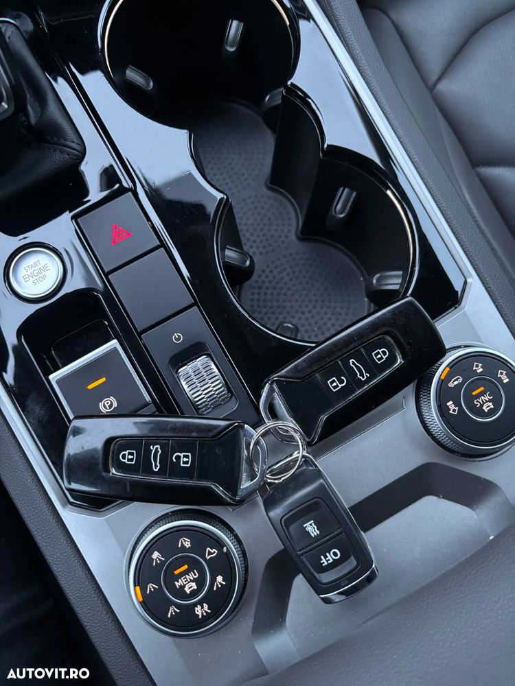 Volkswagen Touareg 3.0 V6 TDI 4Motion DPF Automatik Elegance - 26