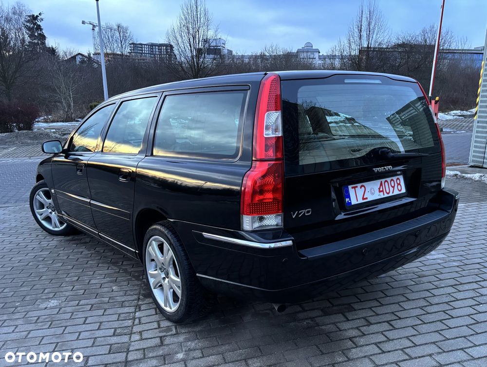 Volvo V70 2.4 Momentum - 4