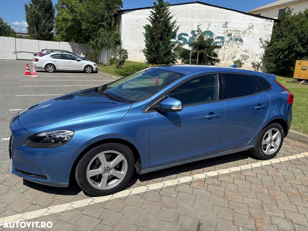 Volvo V40 T4 Powershift Momentum - 16