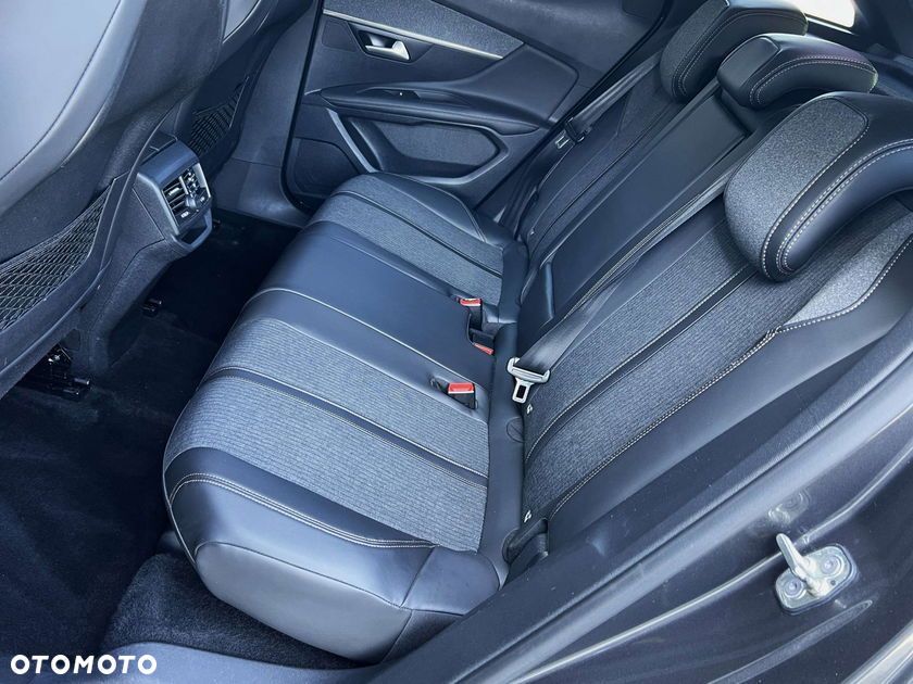 Peugeot 3008 - 16