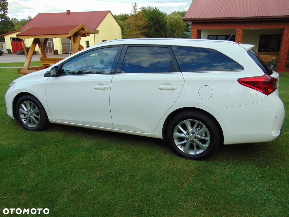 Toyota Auris 1.4 D-4D Luna - 19