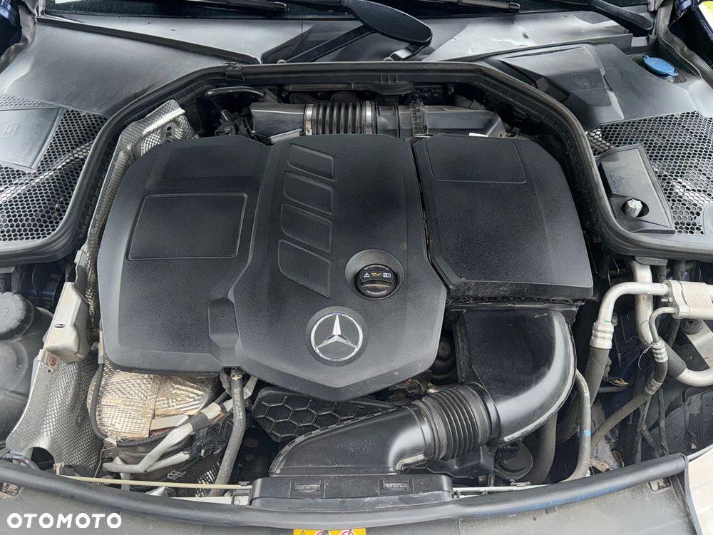 Mercedes-Benz Klasa C 220 d 4Matic 9G-TRONIC AMG Line - 10