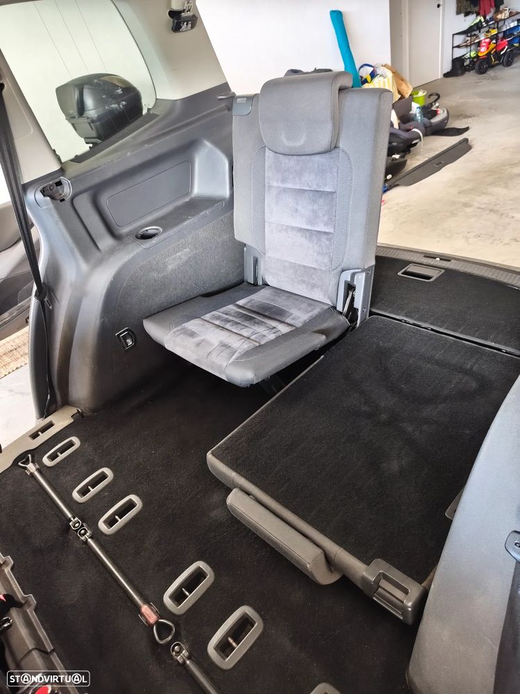 VW Touran - 4