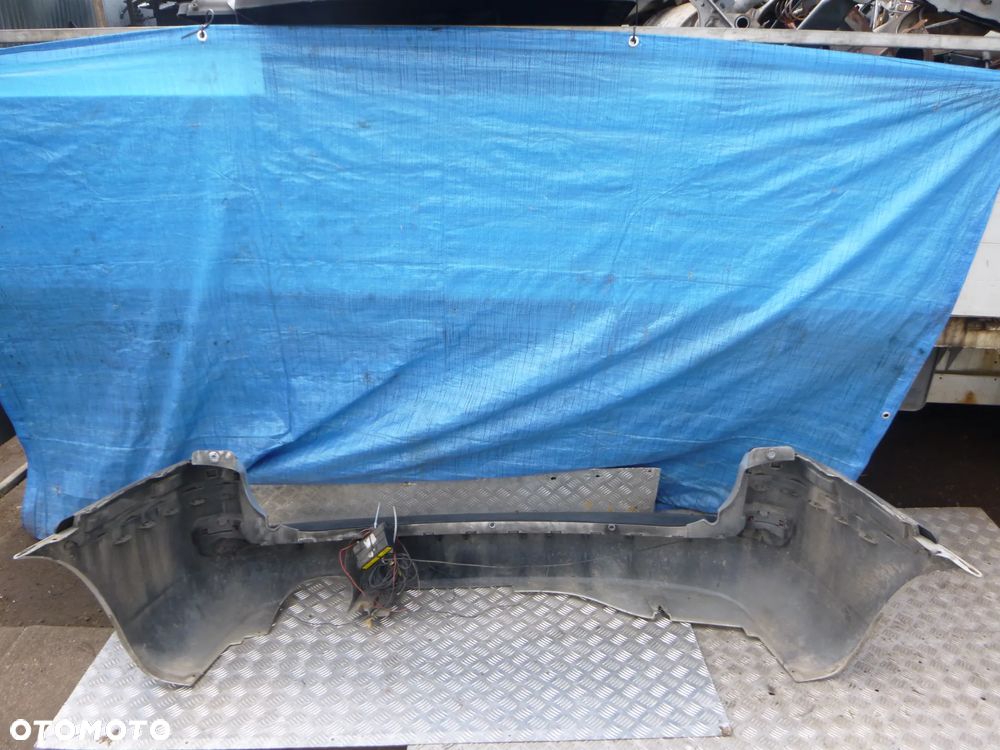 ZDERZAK TYŁ CITROEN C8  2004r  PARKTRONIK   KOLOR:  EZRC - 7