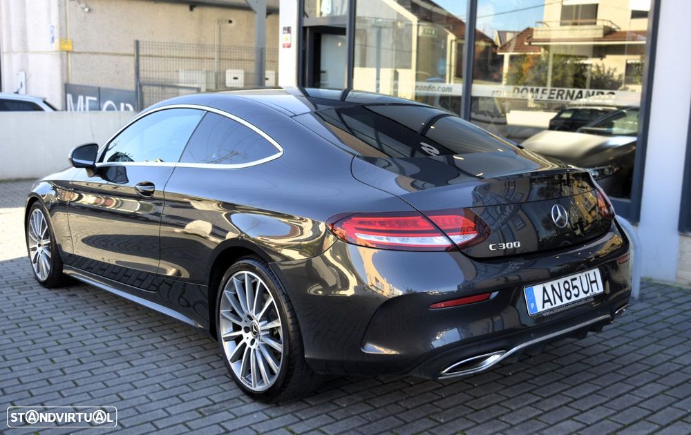 Mercedes-Benz C 300 AMG Line - 7