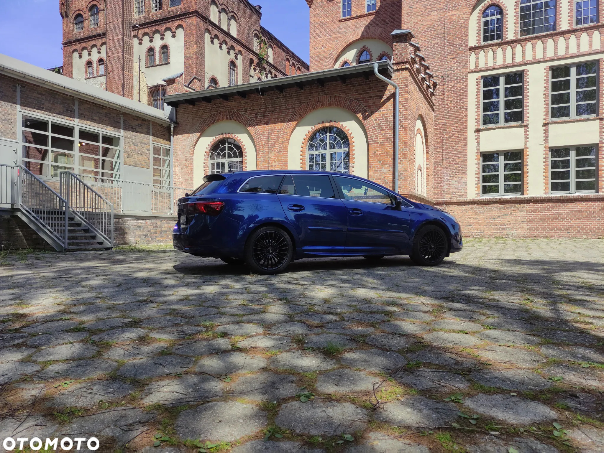 Toyota Avensis 2.0 D-4D Prestige - 8