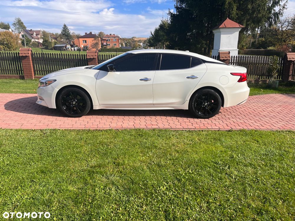 Nissan Maxima - 9