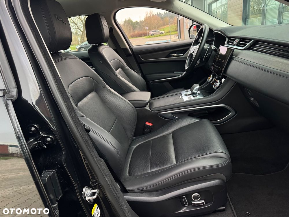 Jaguar F-Pace D200 AWD R-Dynamic SE - 23