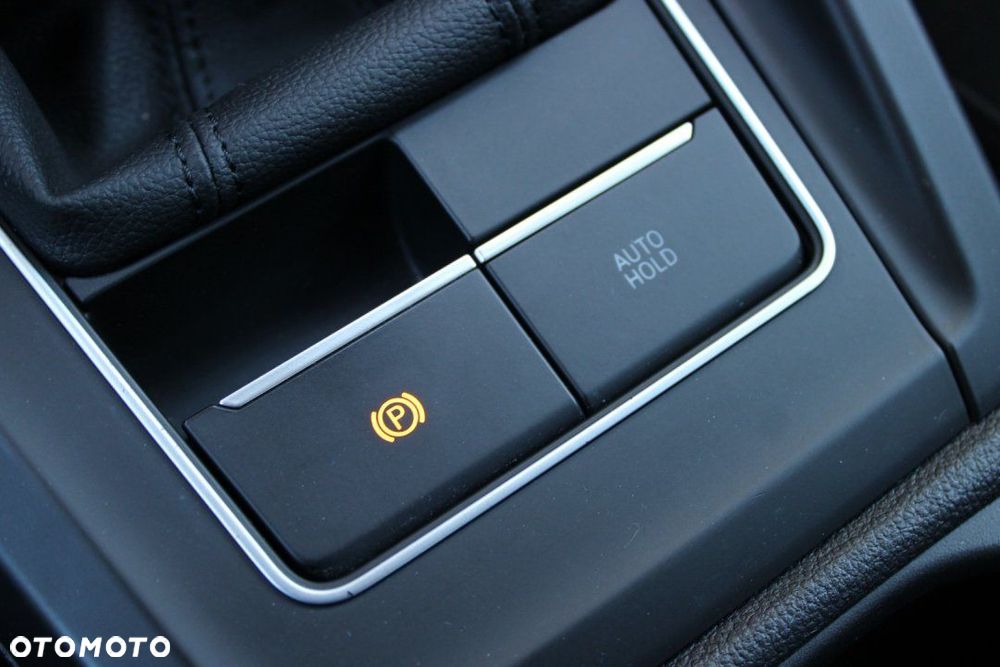 Volkswagen Golf - 21