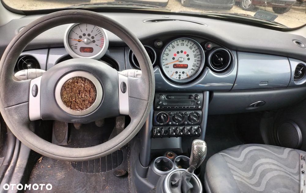 MINI COOPER R50 1,6 W10B16A KOD LAK. 668/9 SILNIK MOŻLIWOŚĆ ODPALENIA KLAPA ZDERZAK DRZWI LEWY PRAWY PRZÓD TYŁ BŁOTNIK SZYBA LUSTERKO LAMPA SKRZYNIA CAŁY NA CZĘŚCI - 6