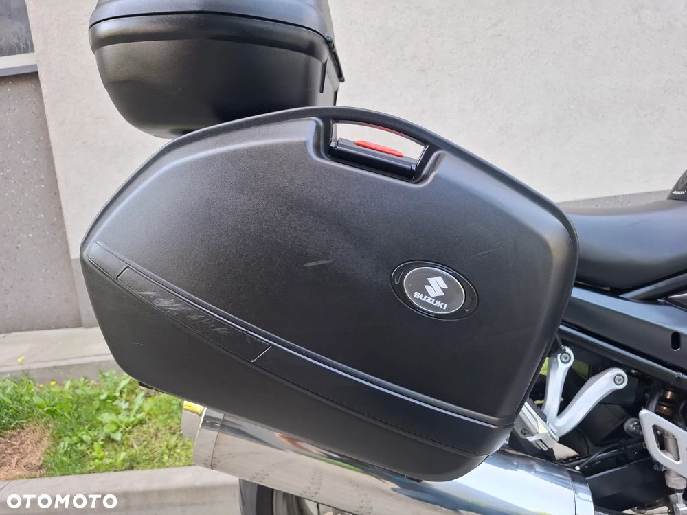 Suzuki GSX - 35