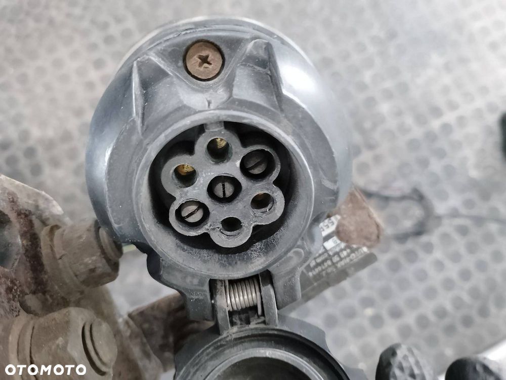 HAK HOLOWNICZY AUDI A4 B6 522 55R-8 010918 KOMBI - 9