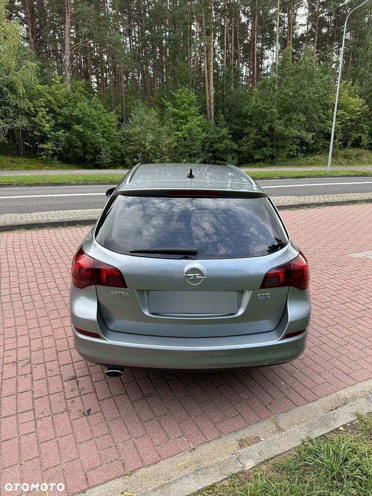 Opel Astra 2.0 CDTI DPF Cosmo - 5