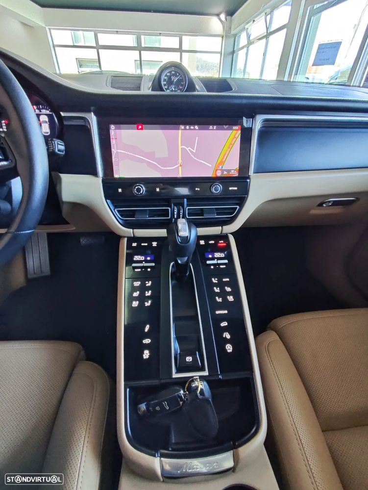 Porsche Macan T - 39