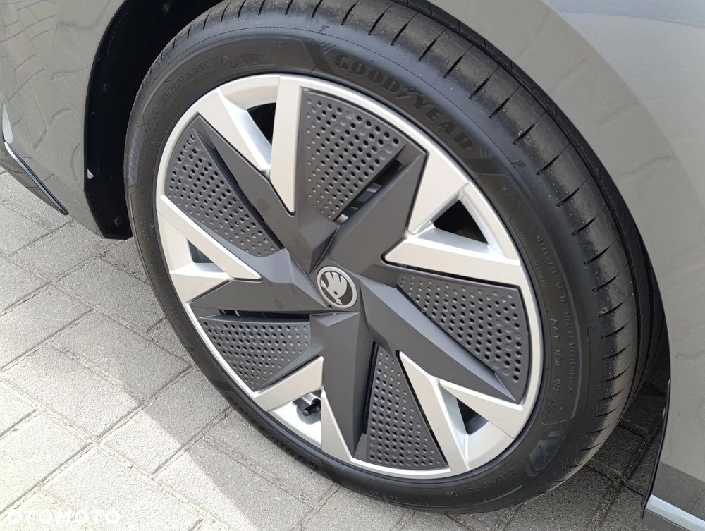 Skoda Superb 2.0 TSI Sportline DSG - 9