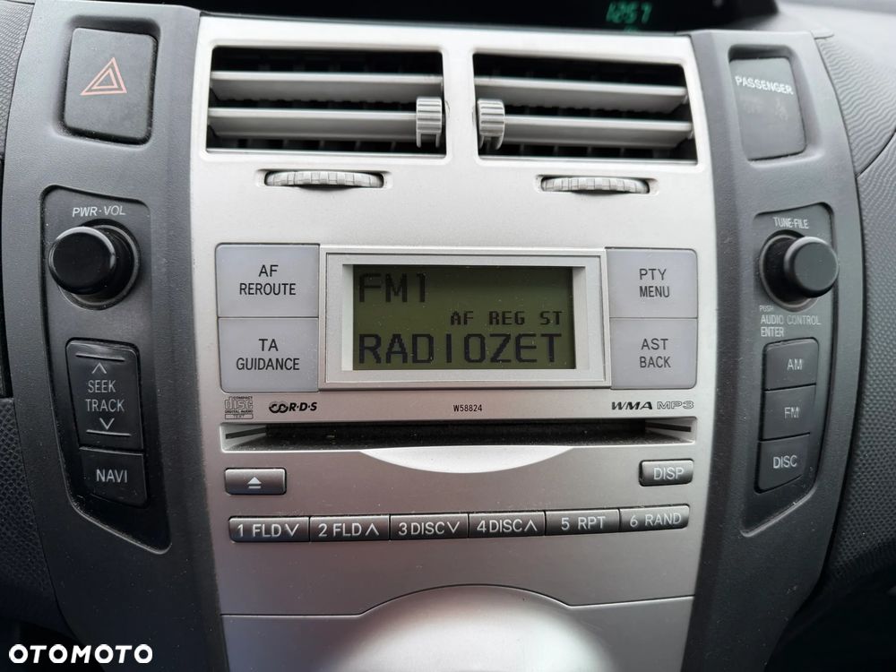 Toyota Yaris 1.3 VVT-i Luna - 11