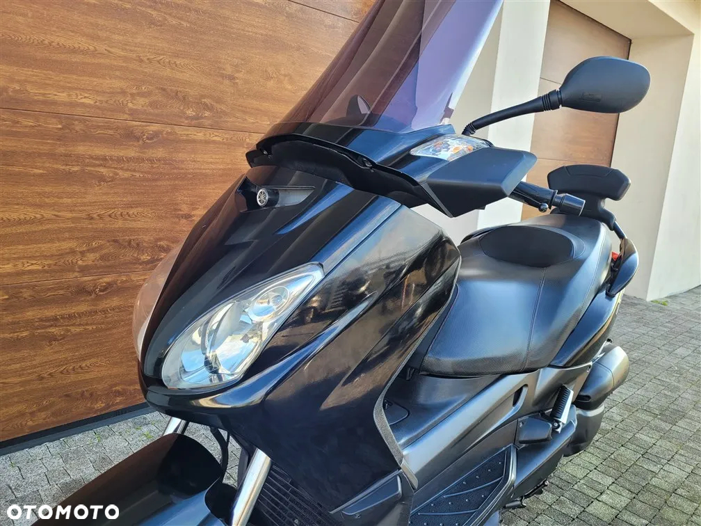 Yamaha X-max - 3