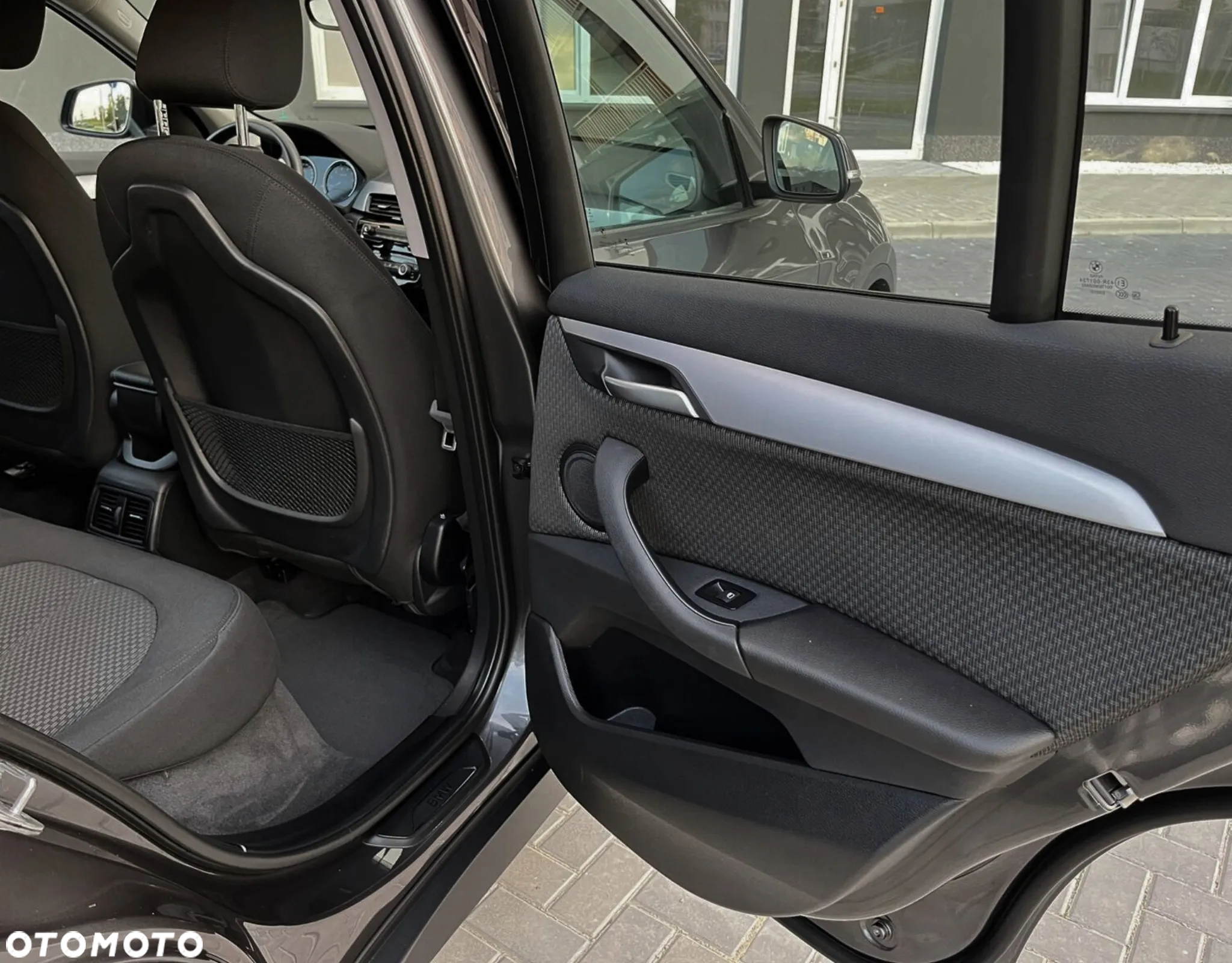 BMW X1 xDrive25e Business Edition - 35