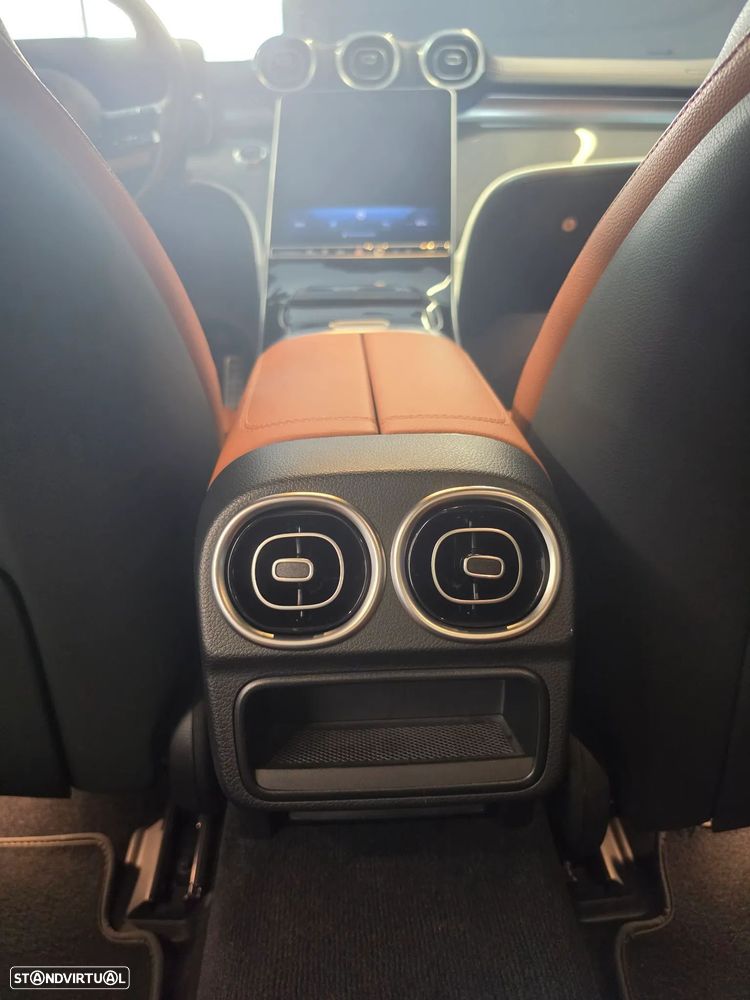 Mercedes-Benz C 300 e AMG Line - 20