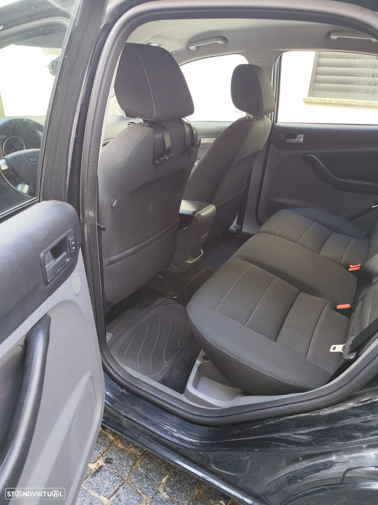 Ford Focus 1.6 TDCi Titanium - 7