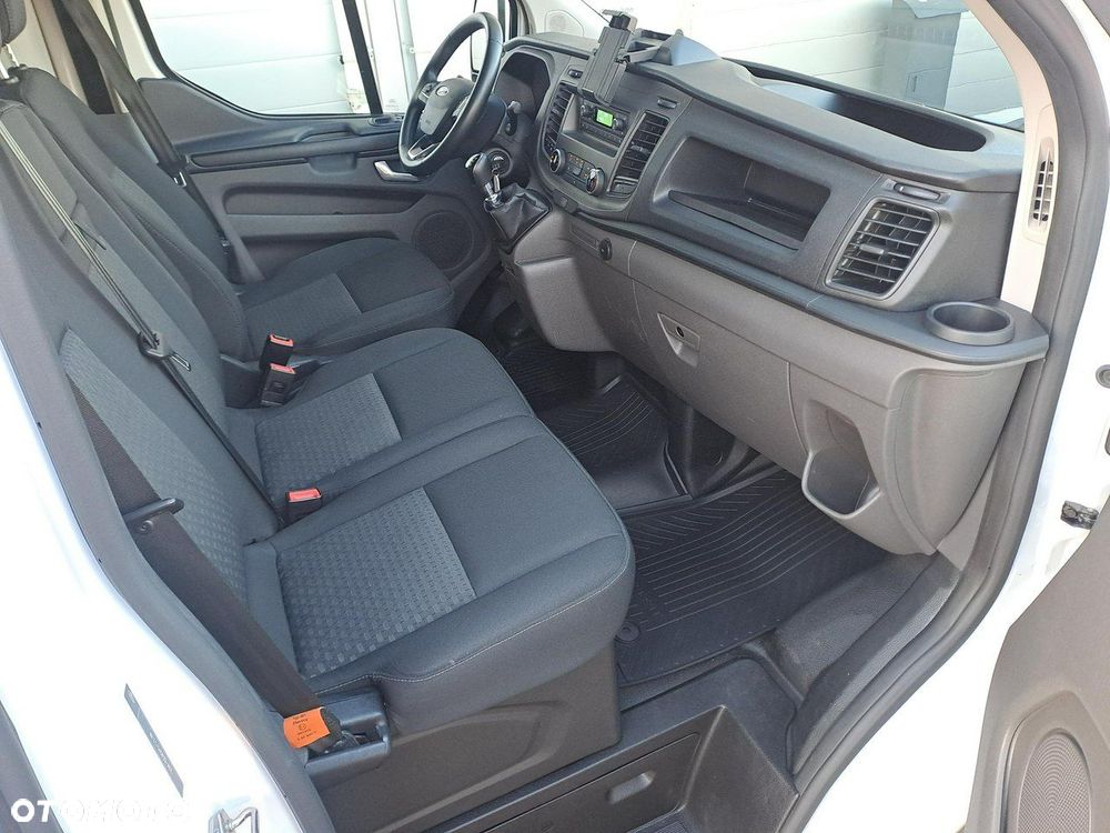 Ford Transit Custom - 11