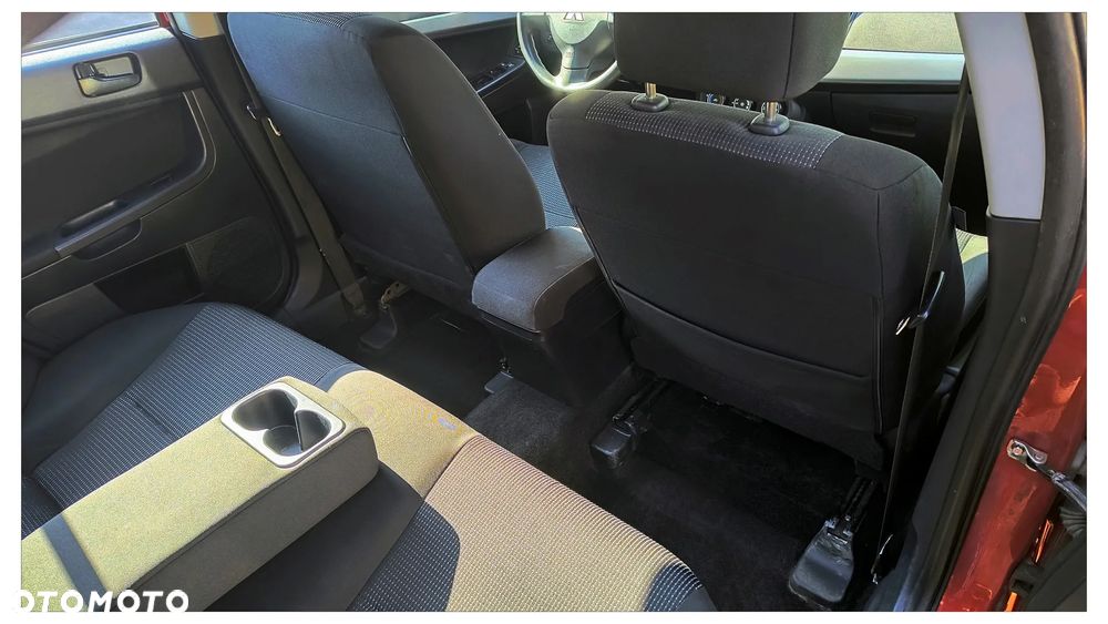 Mitsubishi Lancer 1.5 Inform - 8