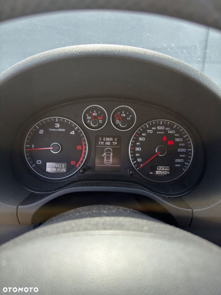 Audi A3 3-drzwiowe 2.0 TDI DPF Ambiente - 10