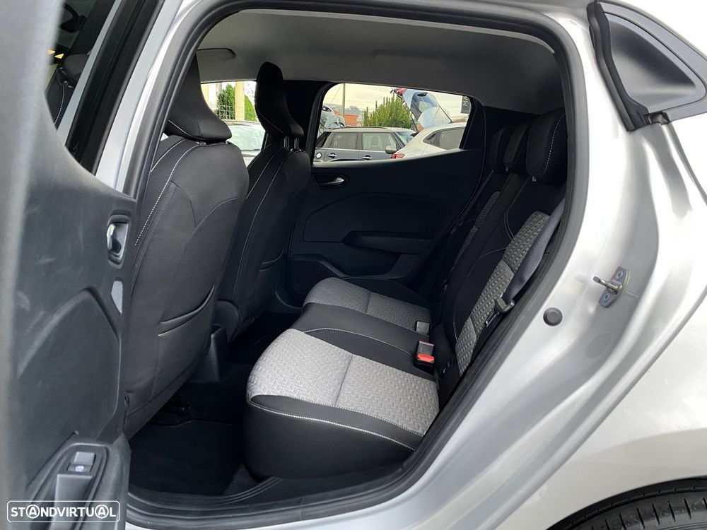 Renault Clio 1.0 TCe Evolution Bi-Fuel - 37