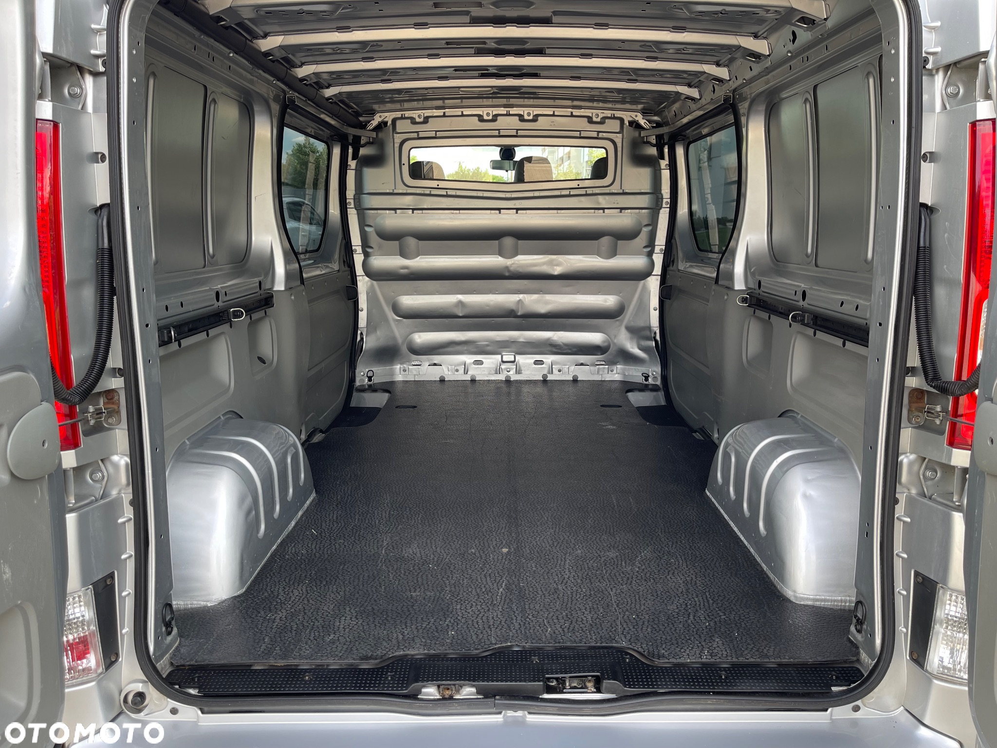 Renault Trafic - 26