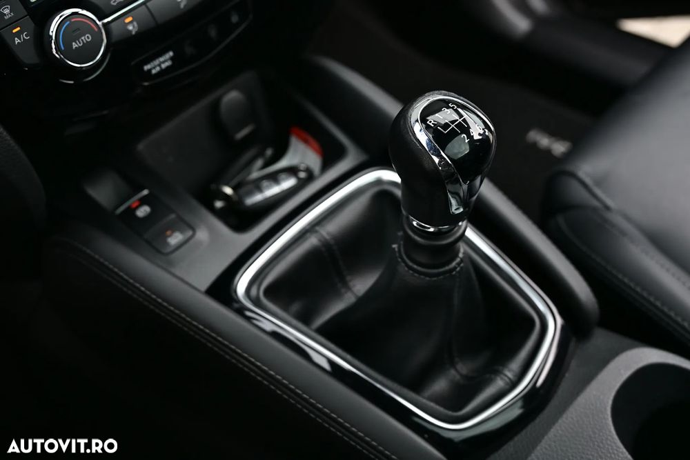 Nissan Qashqai 1.5 DCI TEKNA+ - 12