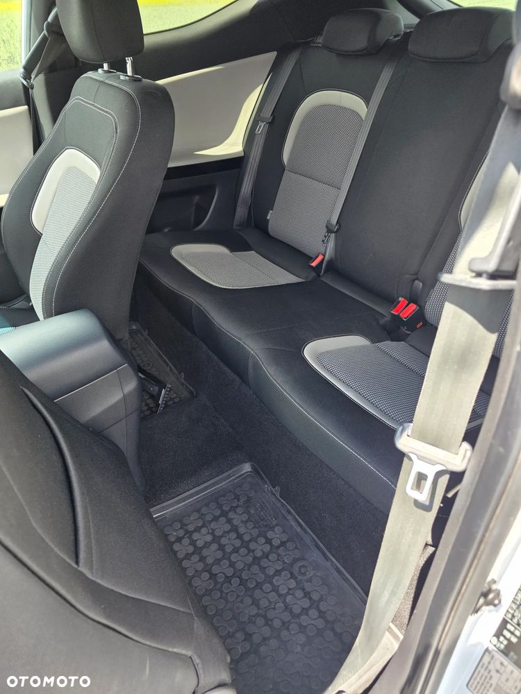 Kia ProCeed 1.4 L - 15