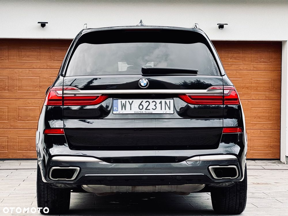 BMW X7 M50i sport - 10