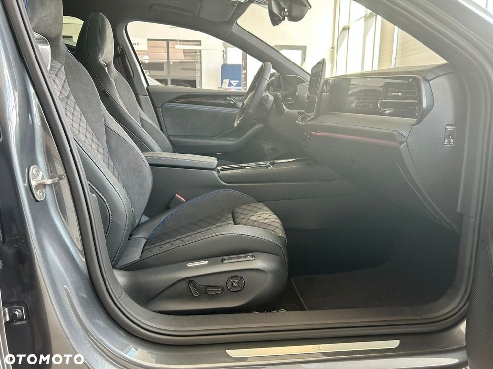 Volkswagen Passat - 15