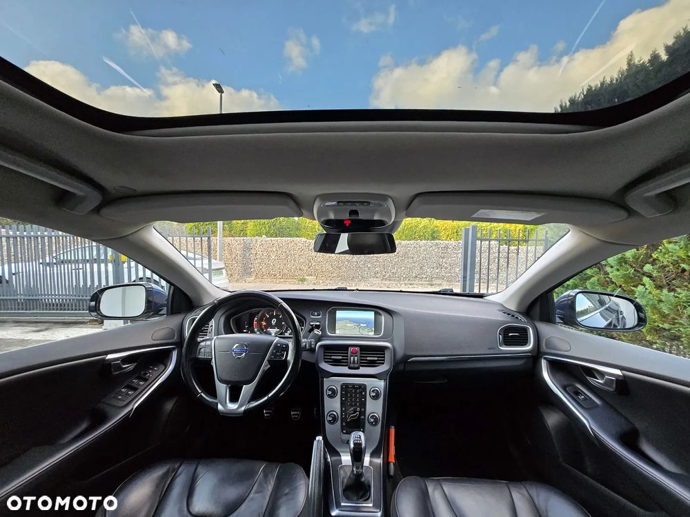 Volvo V40 D4 Drive-E Ocean Race - 10