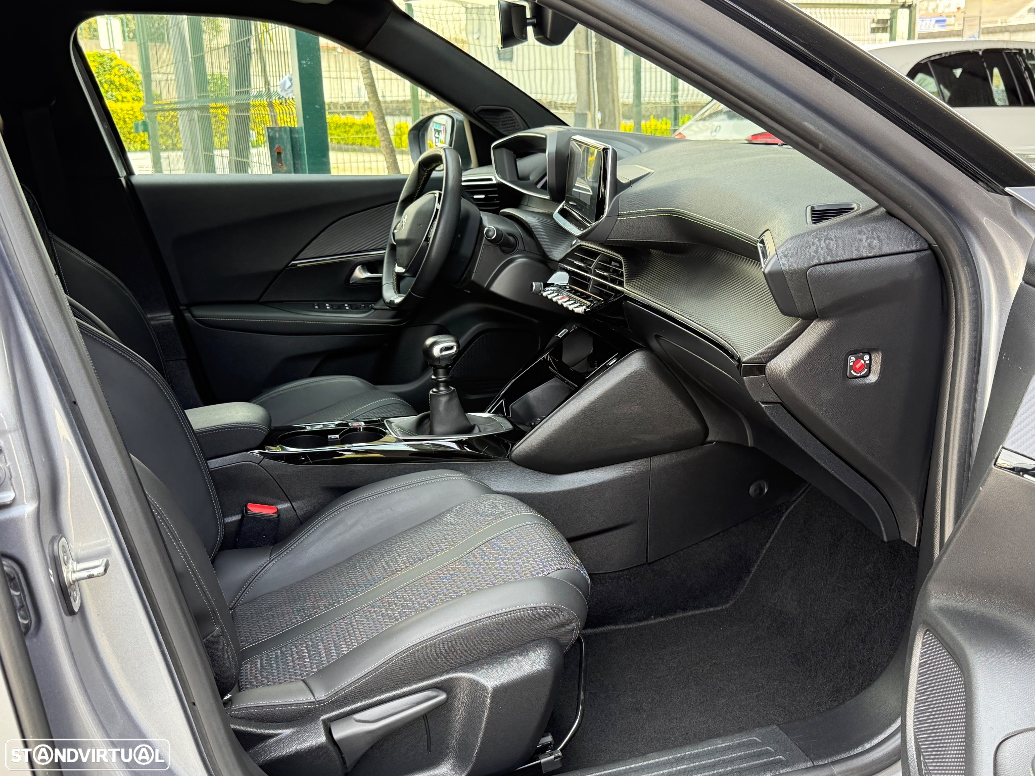 Peugeot 2008 1.2 PureTech GT Line - 39
